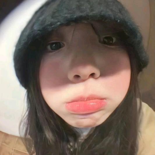 小欣吃饭le