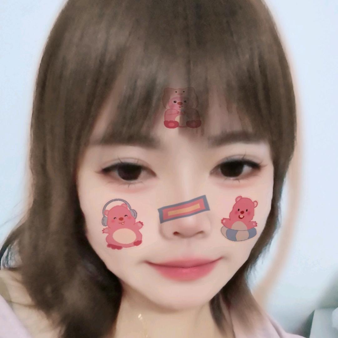 小英🎀