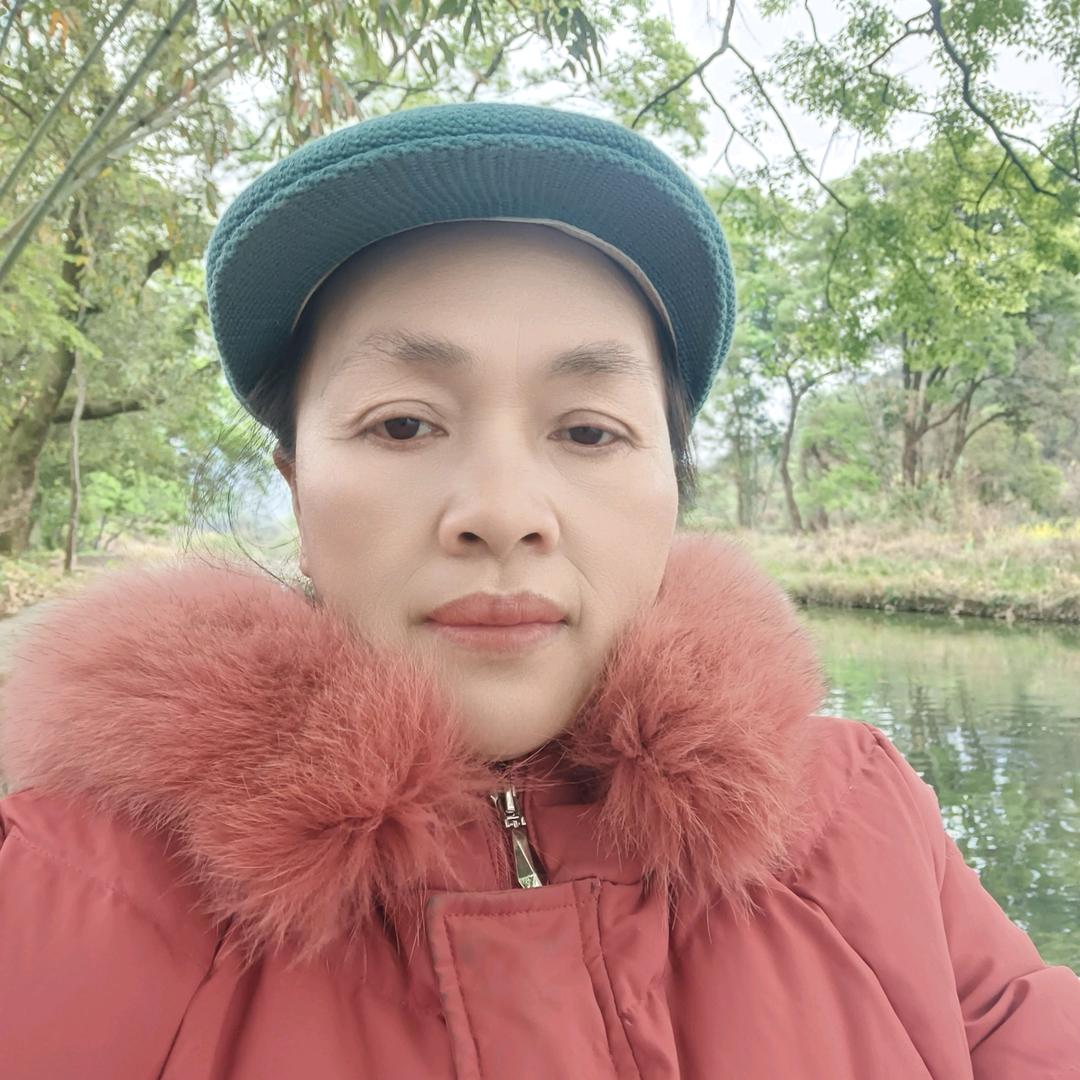 山尖。尧姐原生态放养土鸡