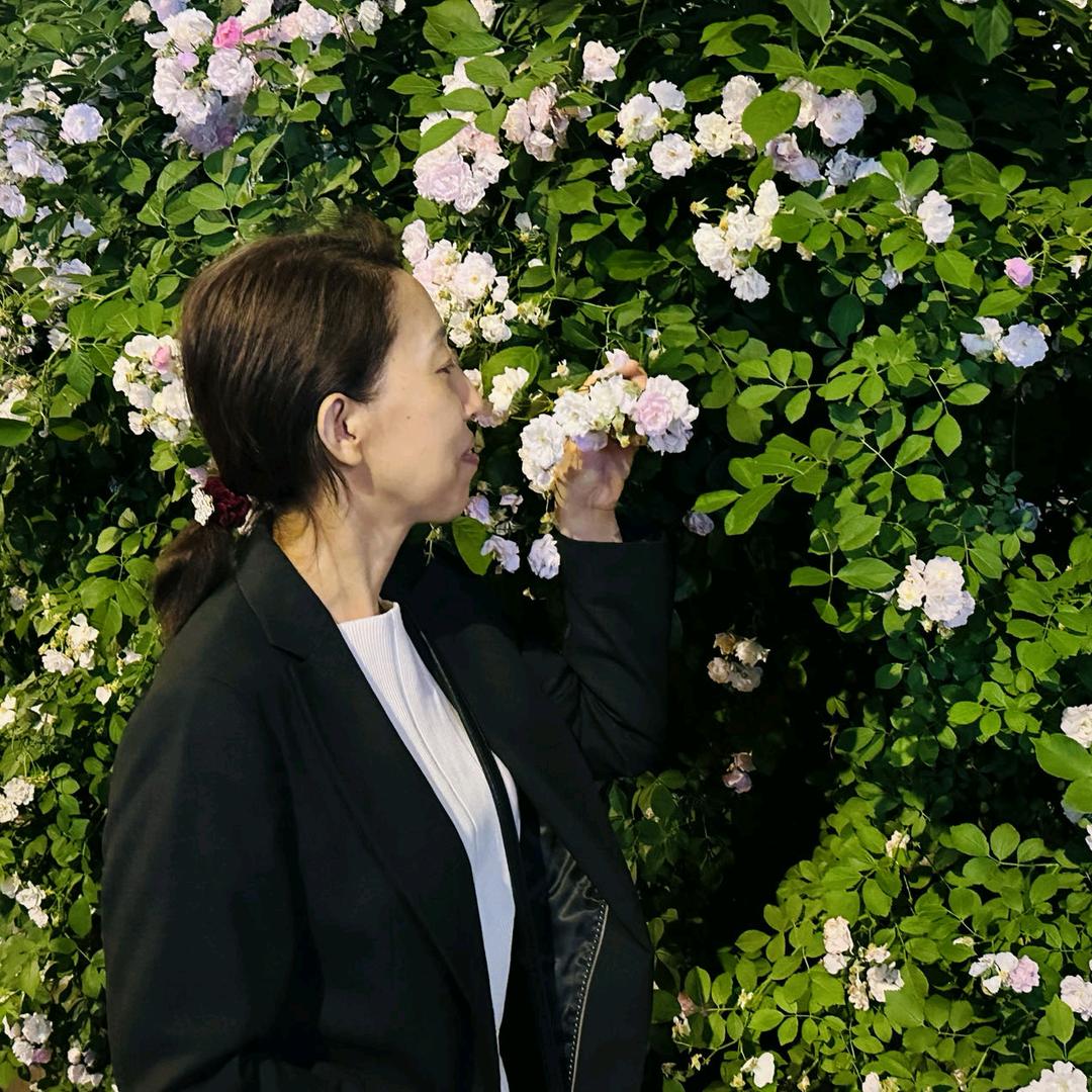 燕子🎤（晚上八点半开播）