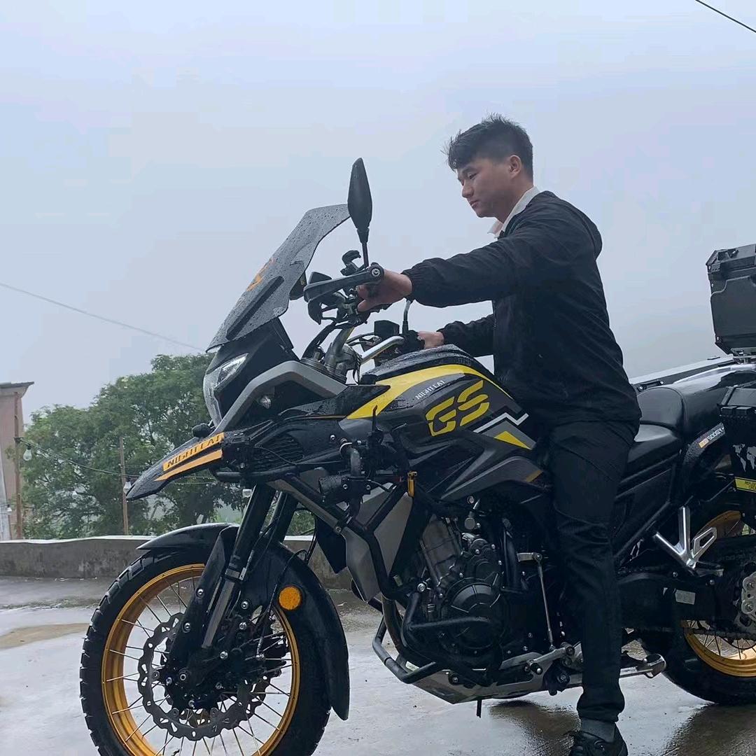 风雨不改。