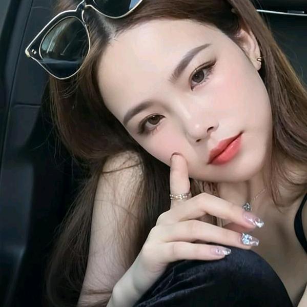 我们俩是姐妹