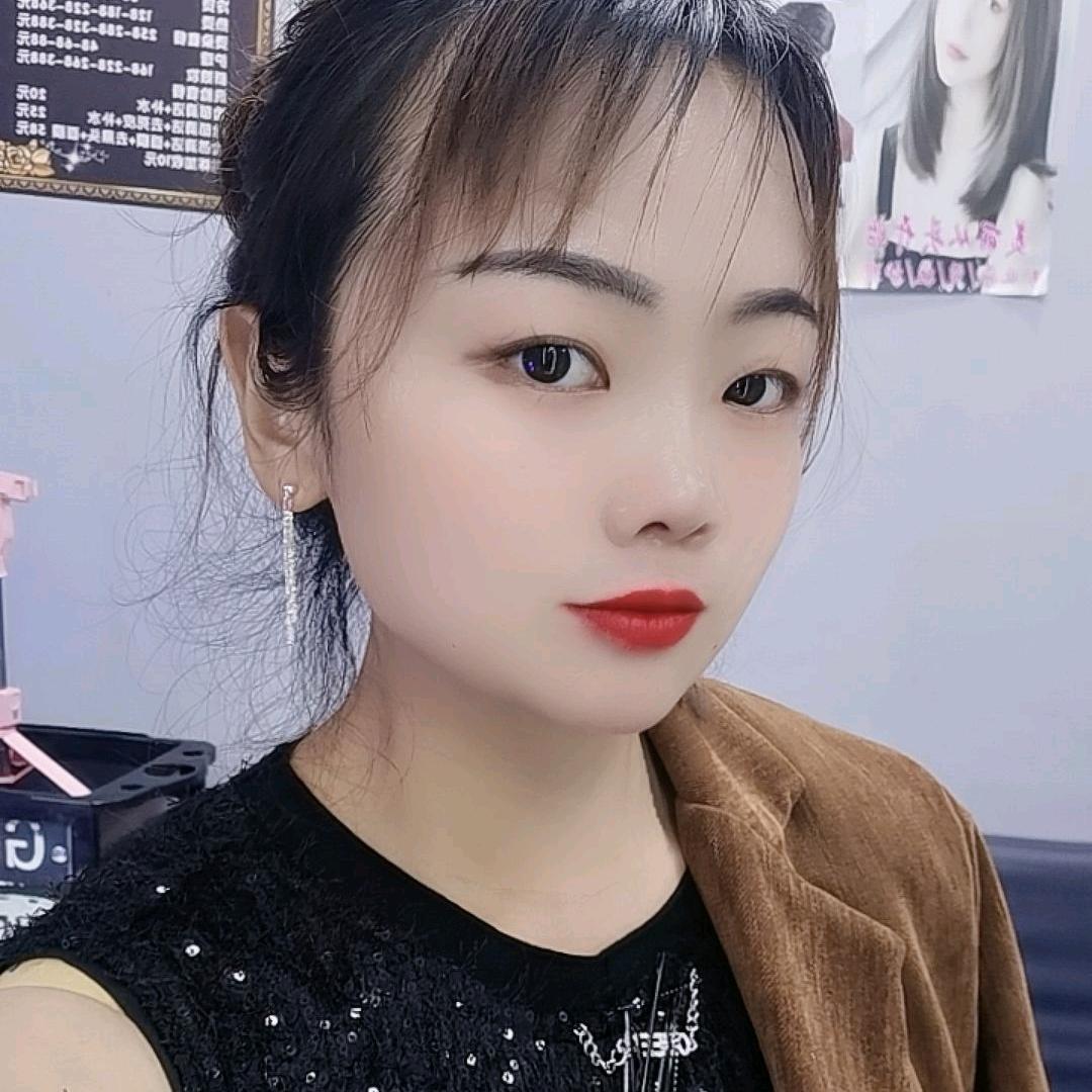 二姐女发型师