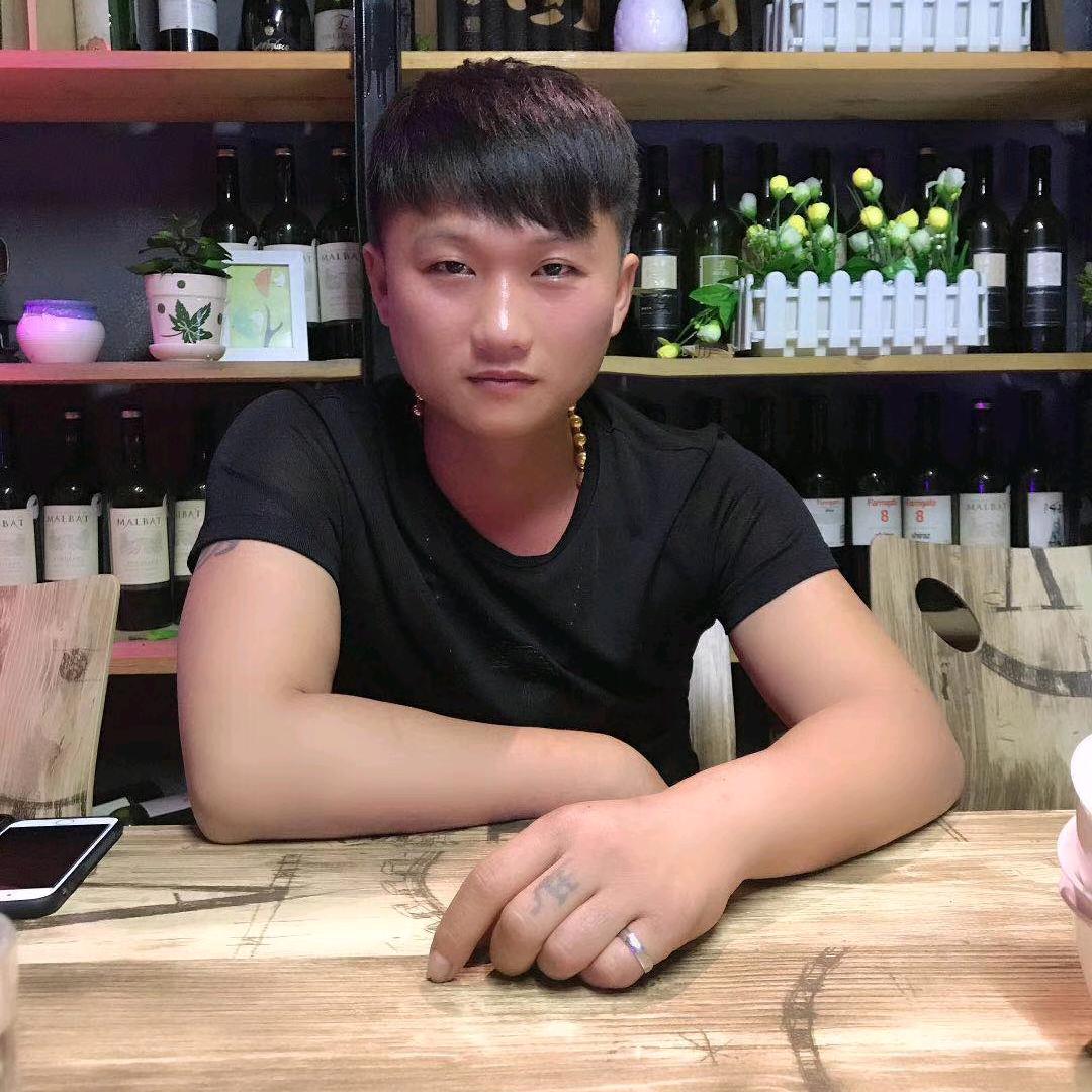 翩翩吕三