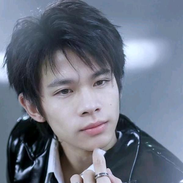 玫瑰也有过@温柔