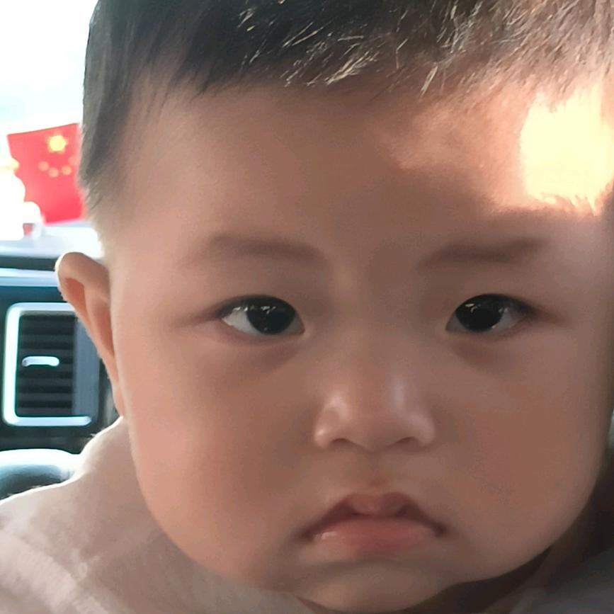 爱笑的小石榴👨‍👩‍👧