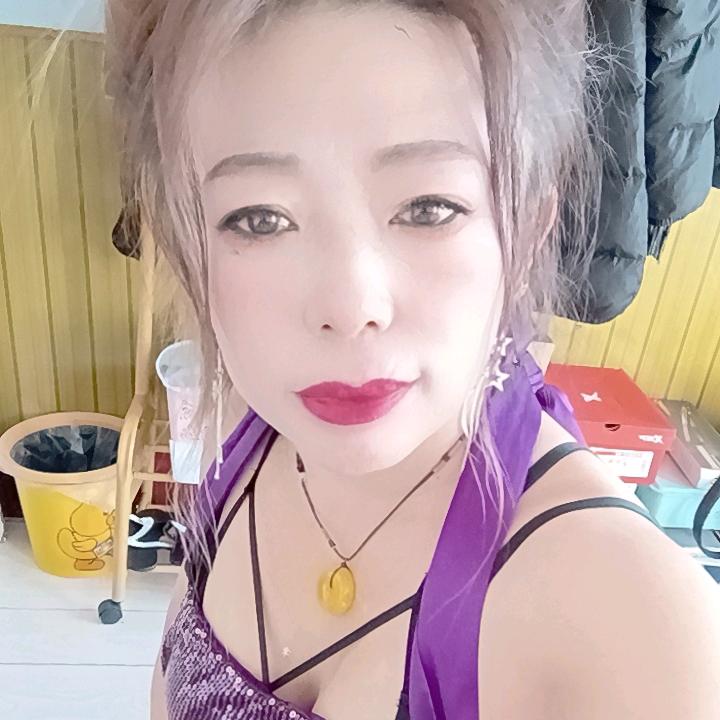 丽姐单身靠自己🐾