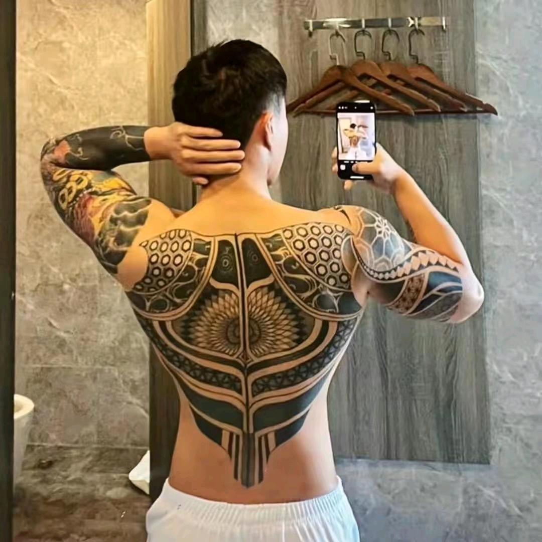 抱起小熊就跑
