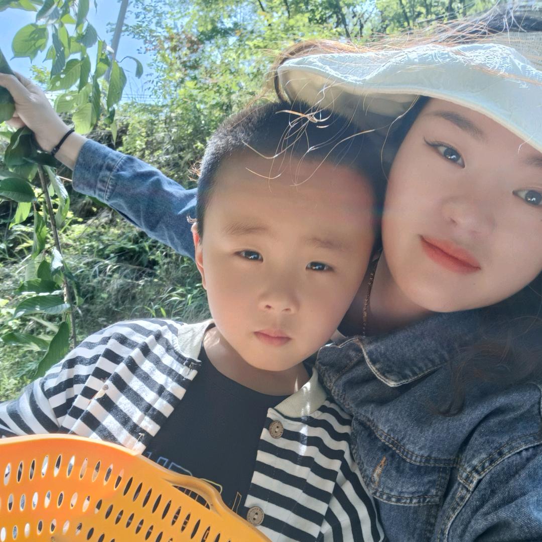 杨成