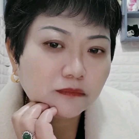 家有四宝贝奶奶