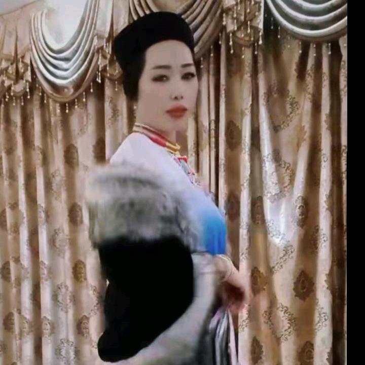 贵州传统千层底绣花鞋