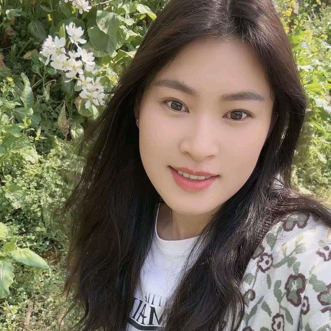 小胡哎