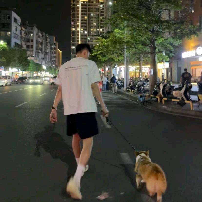 三三