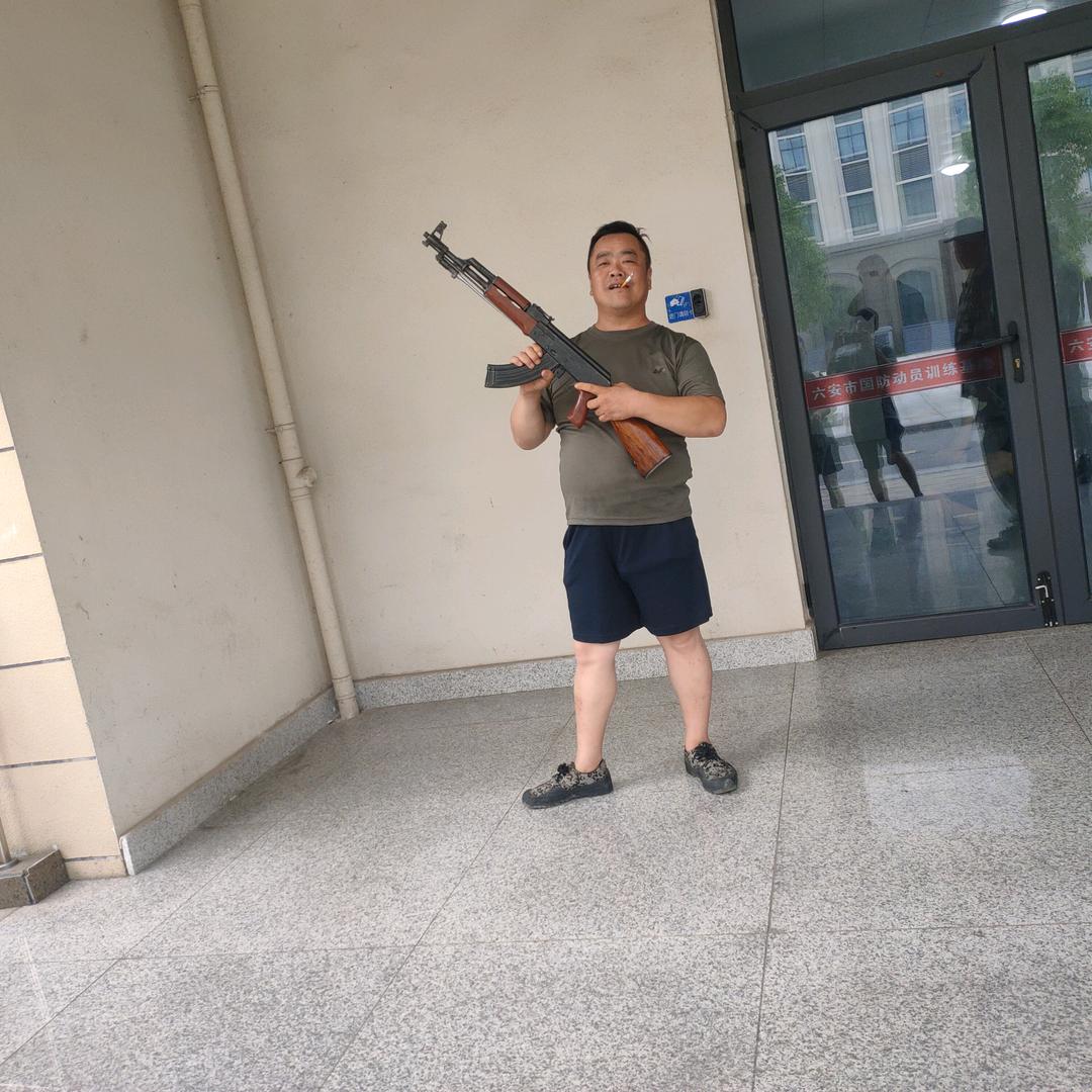 陈龙