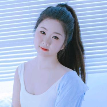 AO爱笑的眼睛