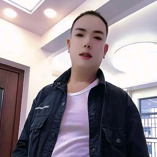 珍惜眼前人。阿哥