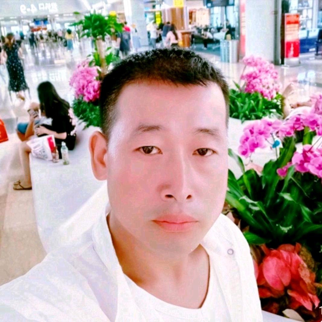 🐉孤独的🐲夜晚🌺