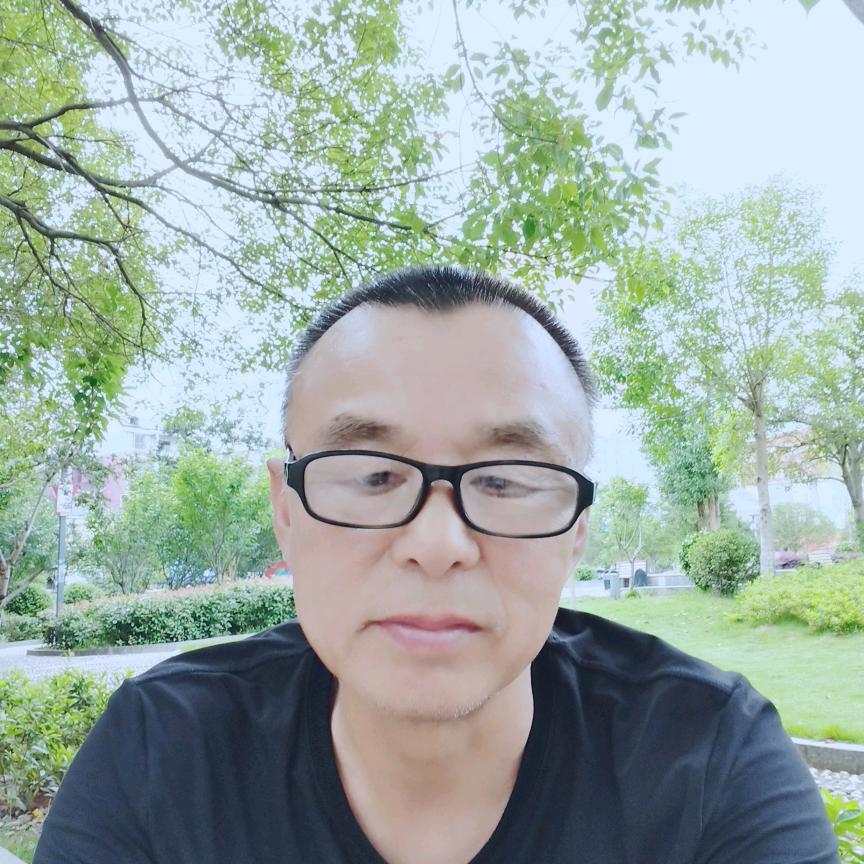 雨中乐（老头听歌自娱自乐）