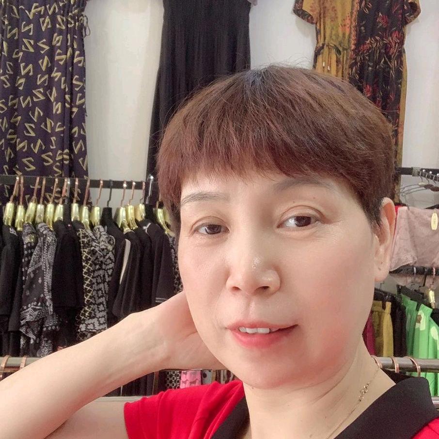 红萍服饰