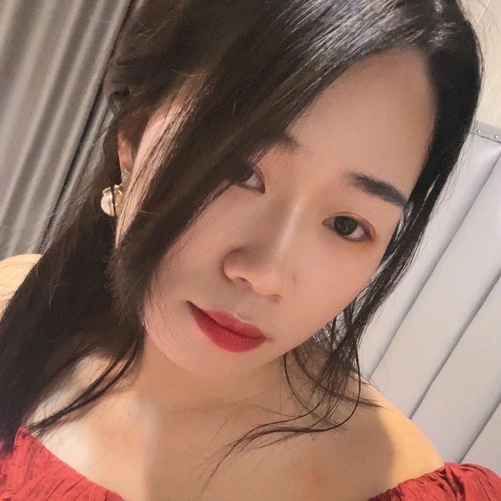 李七月