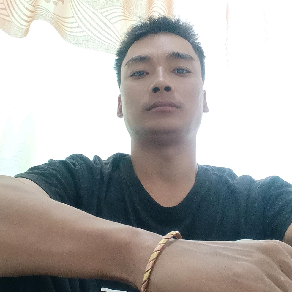 好运来年。龙年大吉。财源滚滚。