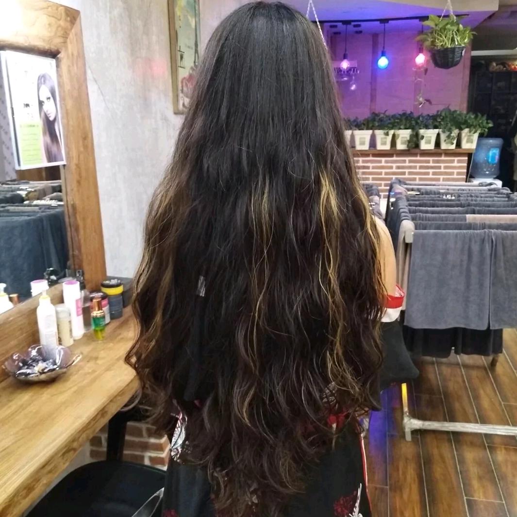 靠窗的位置