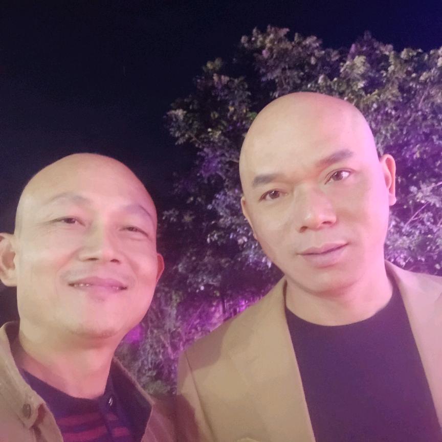 鸿林蛇业林德利