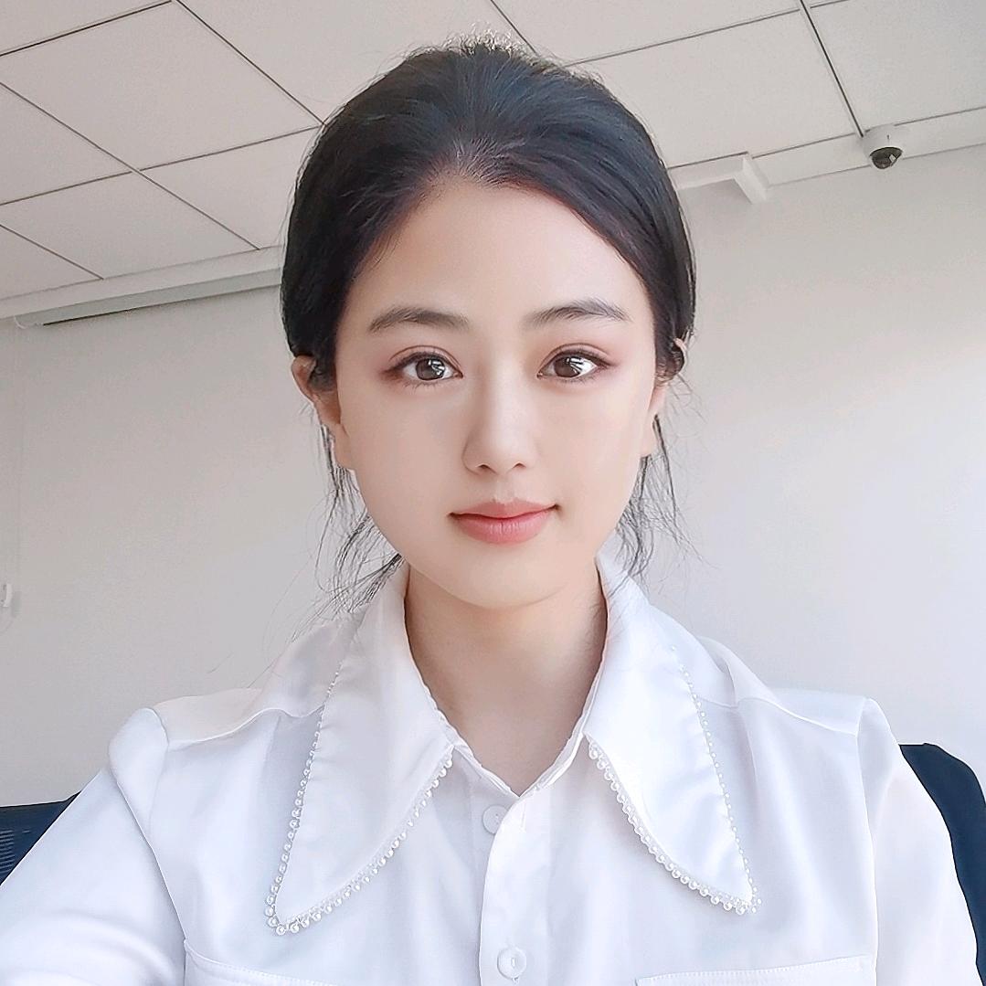 芳芳芳🌸（银行小姐姐）