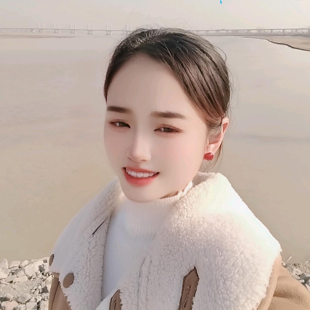 悦己内衣陈菇凉