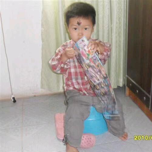 偷偷去买冰红茶发现女神和对象在买东方树叶