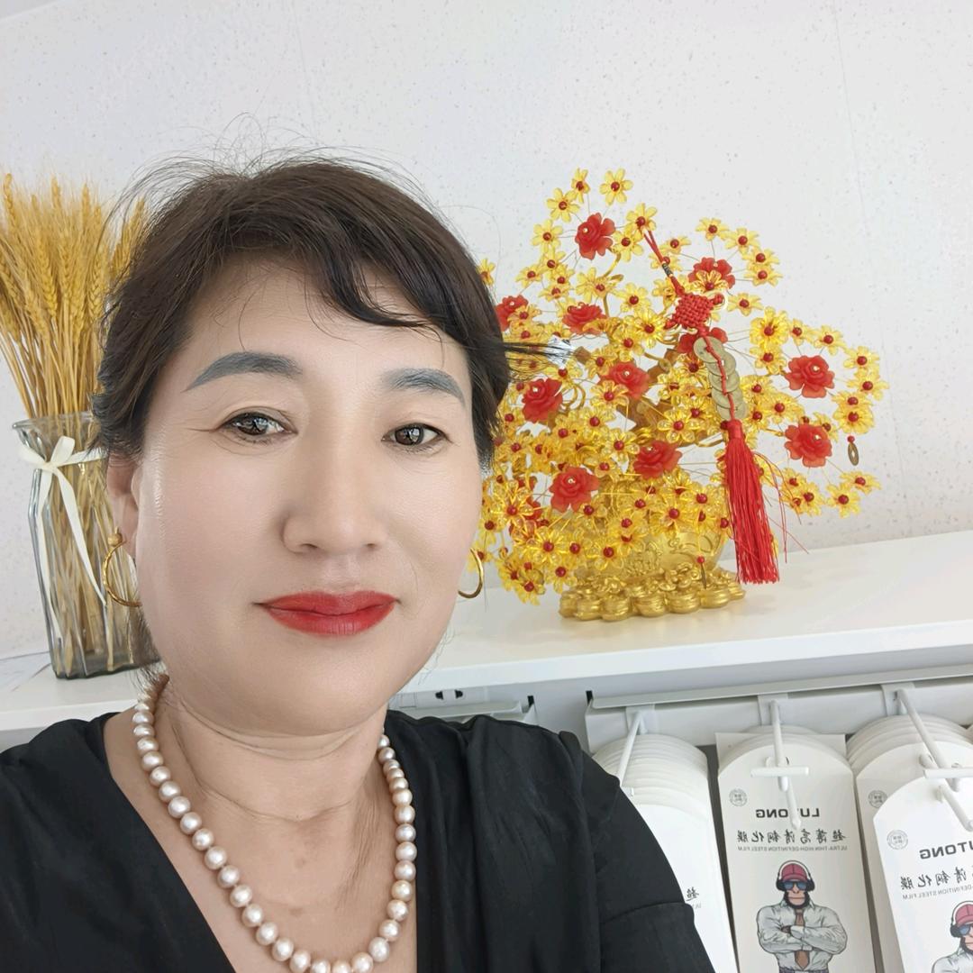 笑颜如花小号，大号晚上七点十分直播