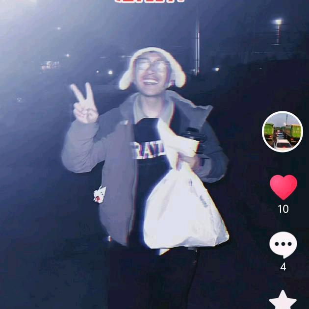 渣土车中的奥德彪