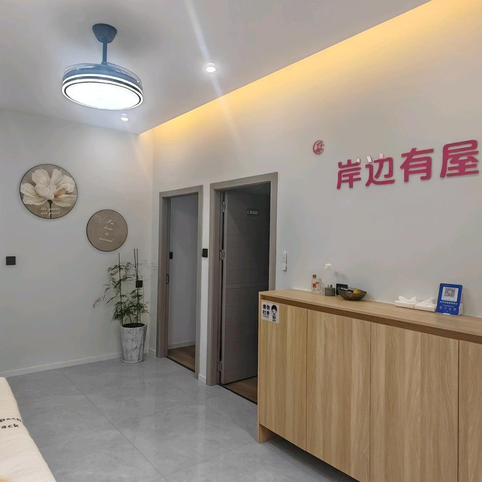 镇远岸边有屋民宿