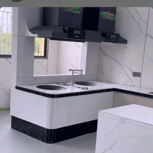 黔家兴小袁做灶