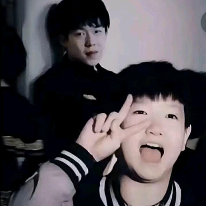 一只猫★🇨🇳🏓