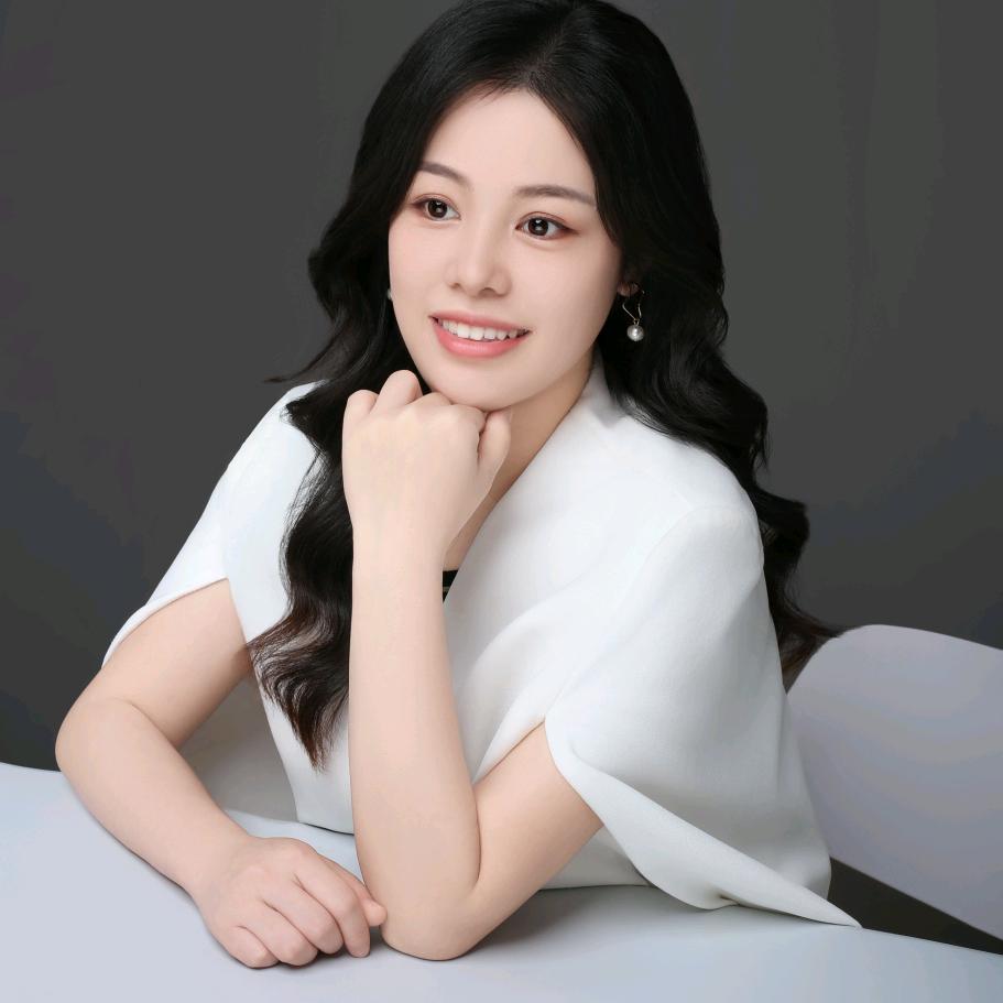 爱笑的 小郑