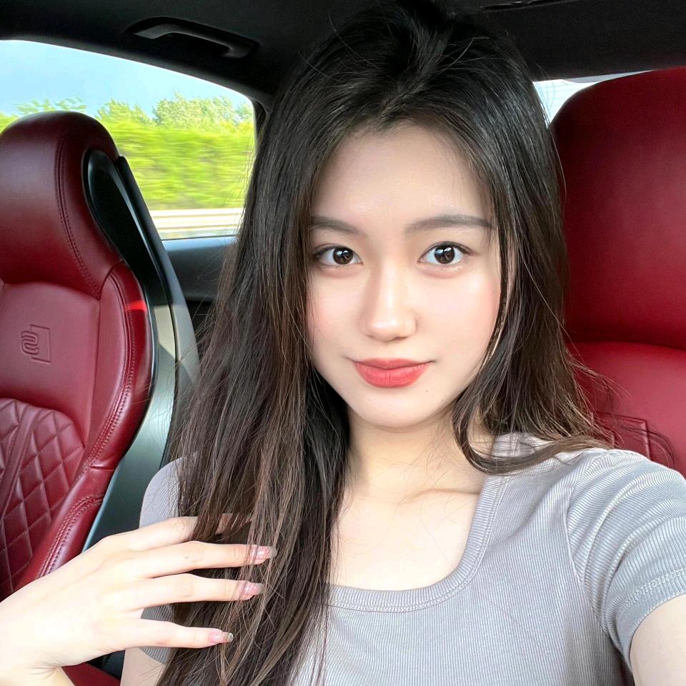 小婷拍车
