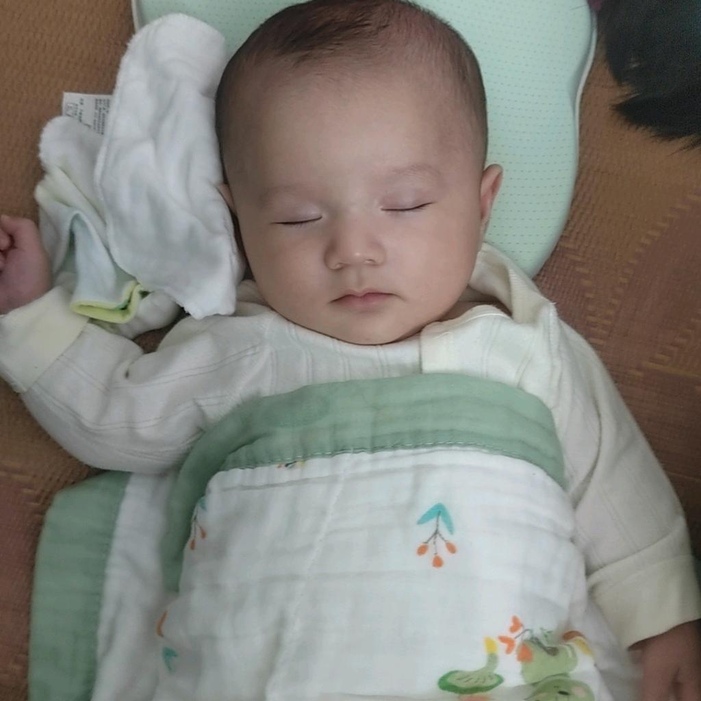 宸宸宝😘😘😘