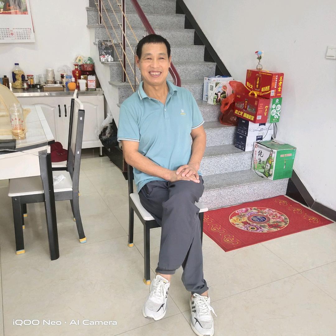 陈劲松发泡陶瓷装饰