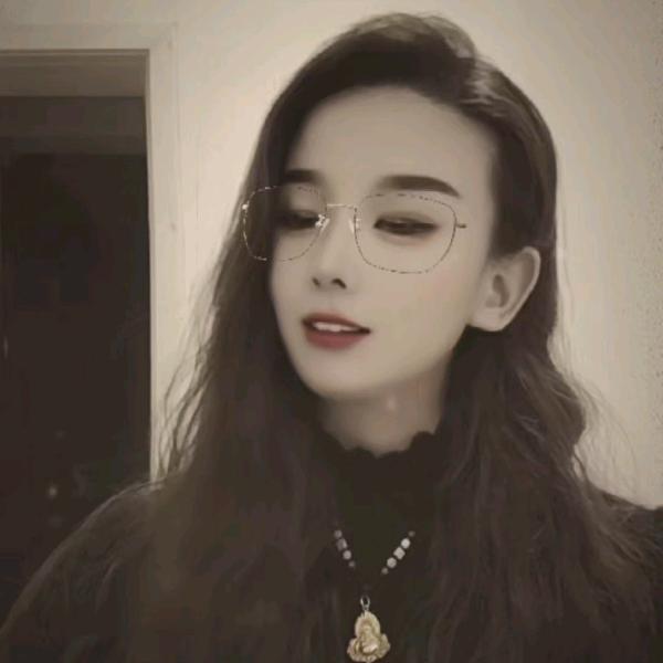 博望百联鞋服新姐
