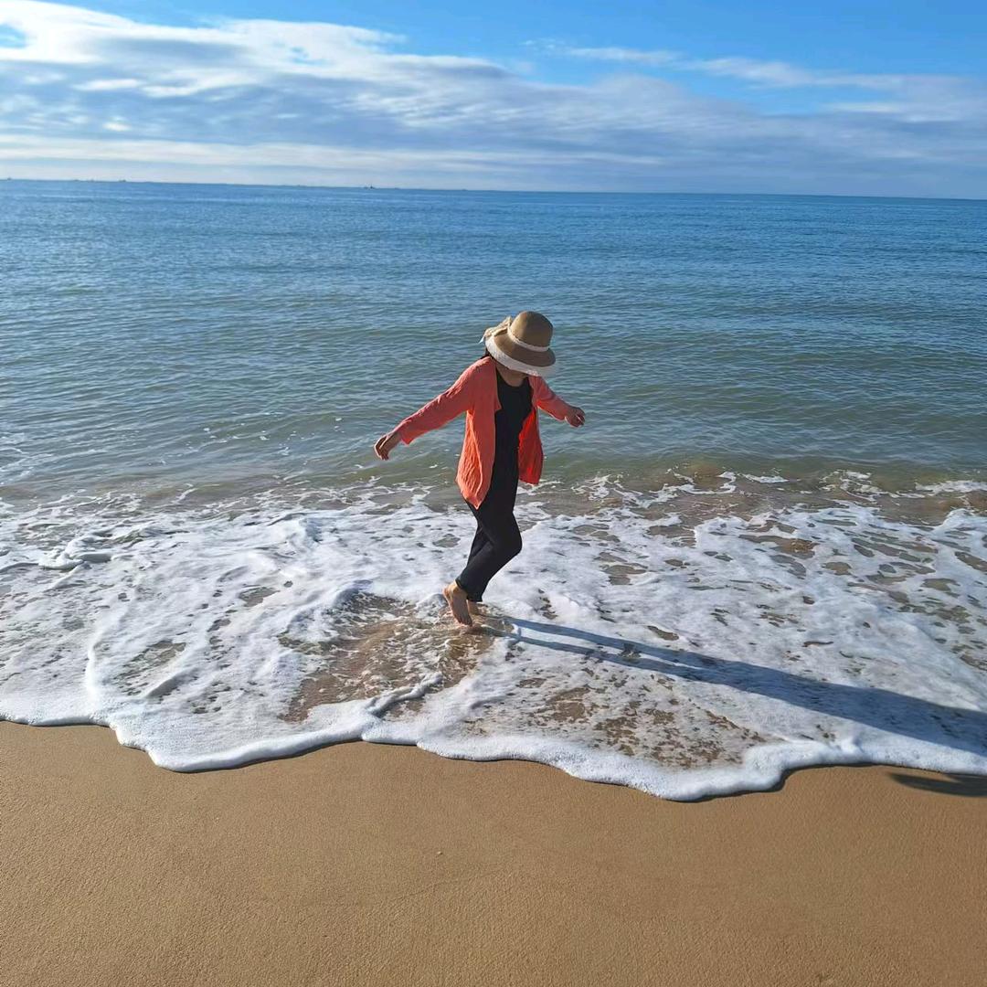 俩个皮夹克的刘姐