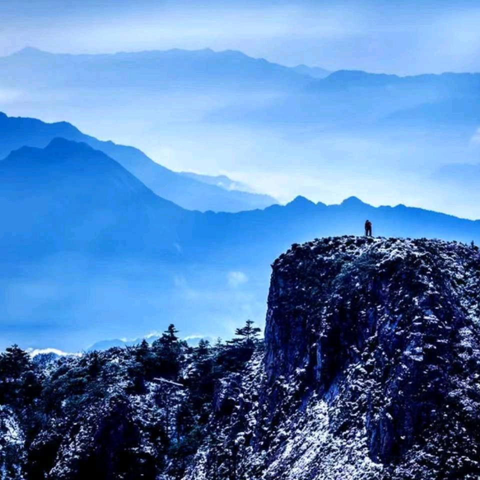 山峰2877