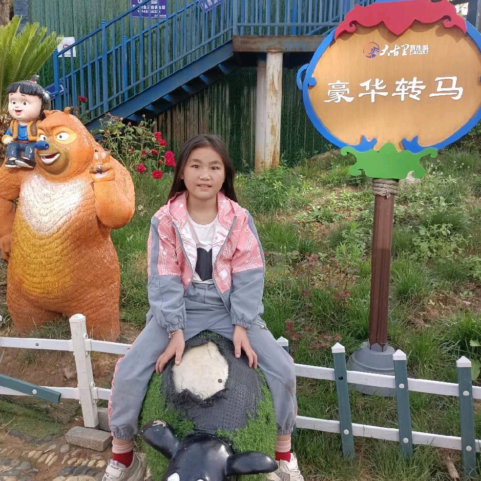 三个孩子的妈妈？拒绝私聊？？？