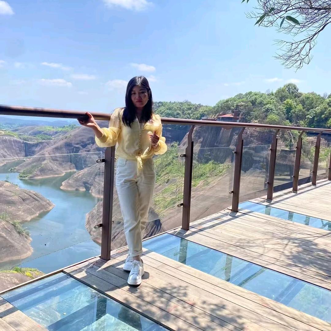 新田做装修的邝邝