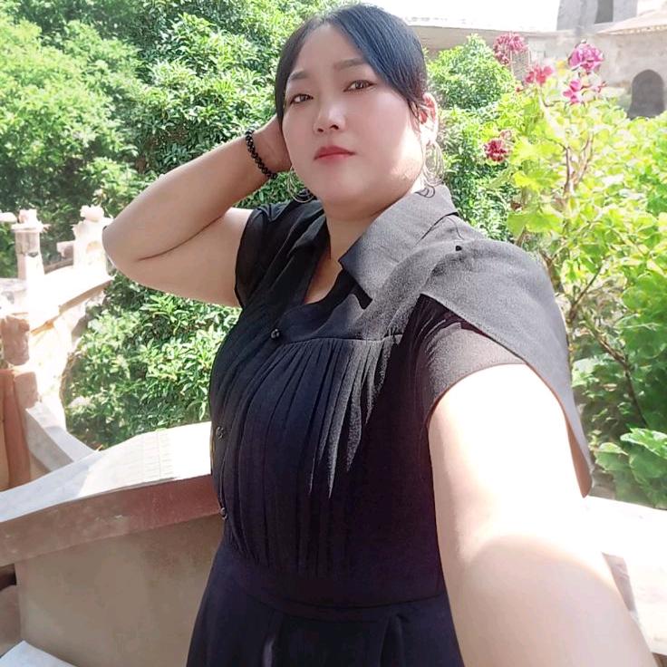 姓楊：75年的兔🐇独来独往