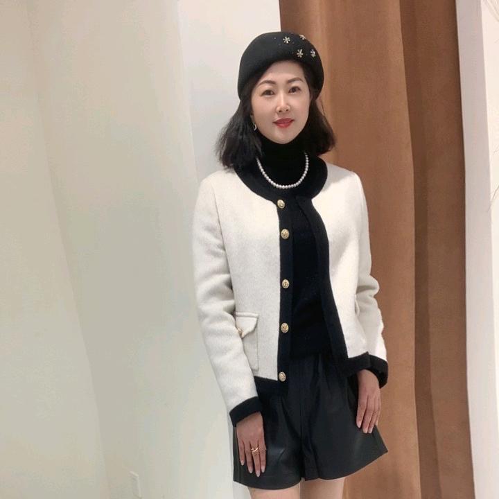 陆良步行街星期日，芭依璐花姐