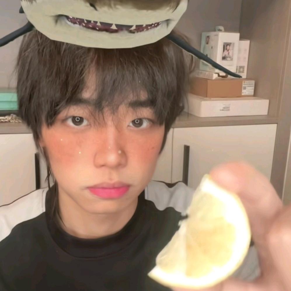 -江玥.