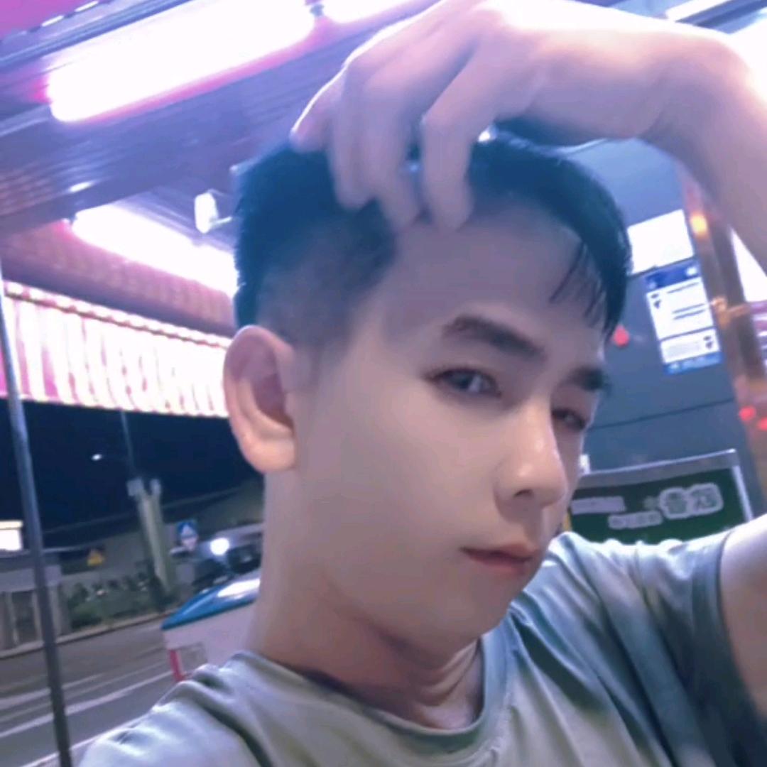 ╭(╯☞*^🐎吴飞龙🐎^*☜╰)╮