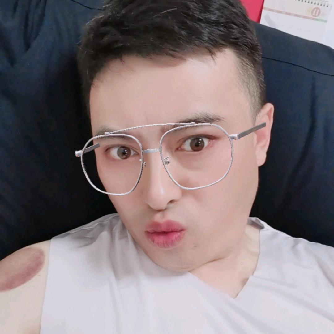 快穿攻略的雏燕头像