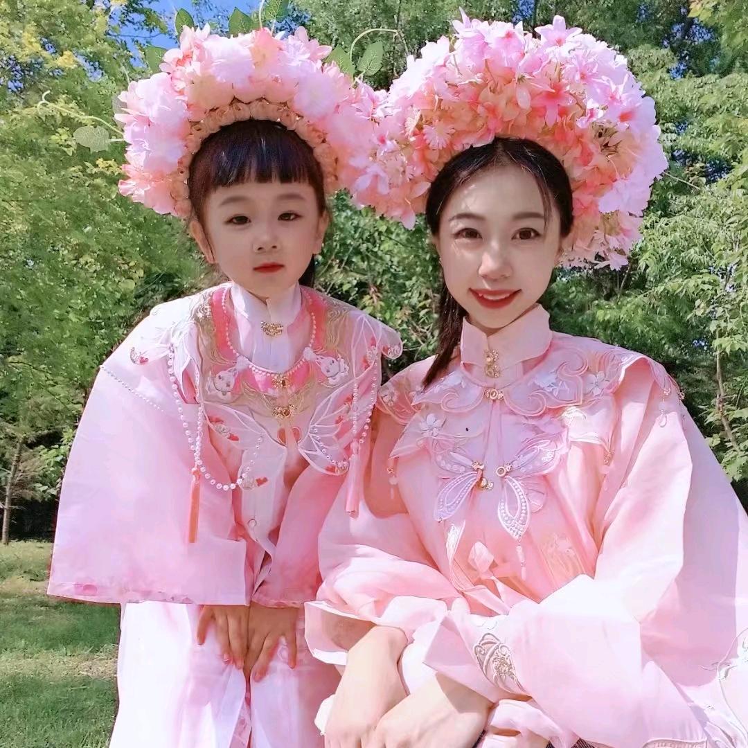 茜茜家的小桃儿